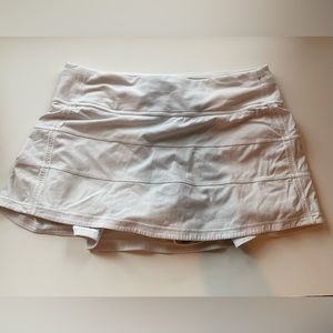 Lululemon Pace Rival mid rise skirt 6 regular.